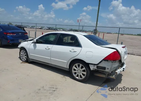 2006 Honda Accord 3.0 Lx z USA, uszkodzony, nr VIN 1HGCM66396A030589